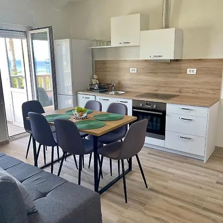 “kresimir” Apartment Omis
